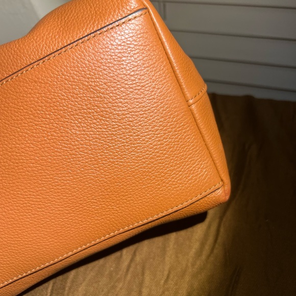 Kate Spade Hobo Shoulder Bag, tan leather w/gold accents. Great Condition - Picture 6 of 12